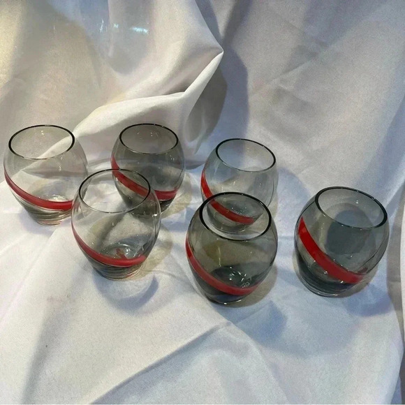 G.H. MUMM Set of 6 Champagne Glasses - Picture 3 of 5